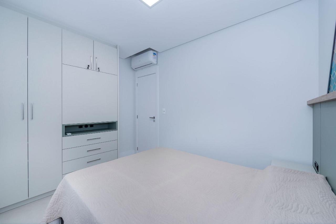 Adra 106 - Apartamento No Centro De Bombinhas - Rooftop Com Piscina E Academia - A Poucos Metros Da Praia - Exterior foto